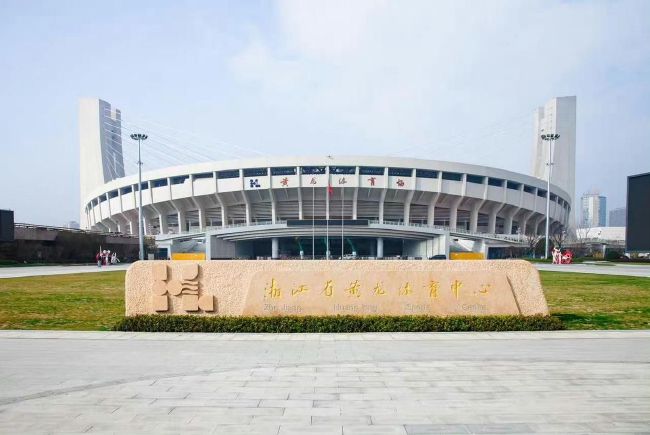 老师双乳上下晃动呻吟