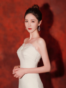 强行征服挺进女侠丰满的身体